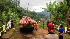 PLN Pulihkan 97% Gardu Distribusi Terdampak Banjir di Jasinga