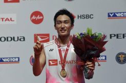 Kento Momota Absen 2...
