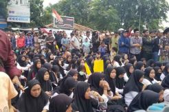 Santri Ponpes Al-Hasaniyah...