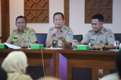 Sampah kian Tak Terkendali, Pemkot Jakut Minta Camat Lakukan Pemilihan Sampah
