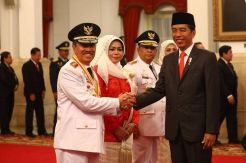 Pengangkatan Pejabat Keluarga Gubernur Riau Dinilai Tidak Langgar Aturan