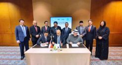 PLN-Masdar Teken Jual-Beli Listrik PLTS Terapung Cirata 145 MW