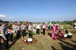 Korlantas Bersama 5 Kementerian dan BUMN Tanam 3.000 Pohon