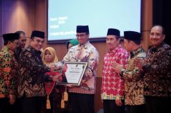 Beri Kesejahteraan untuk Guru Agama, Anies Raih Penghargaan dari Kemenag