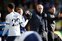 Rela Kalah, Mourinho Berang VAR Rampas Kemenangan Tottenham