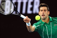 Djokovic Cetak Kemenangan ke-900 di Babak Pertama