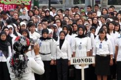 Gubernur Jateng Tolak Rencana Pemerintah Pusat Hapus Honorer