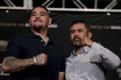 Andy Ruiz dan Pelatih Manny Robles Resmi Pecah Kongsi