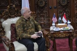 Temui Mahfud, Dubes AS Pamitan dan Bahas Kerja Sama Bilateral