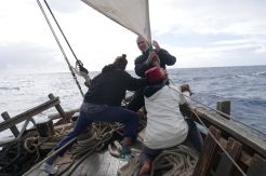 Menyiasati Angin Atlantik Utara (11)