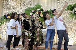 Bintang Film Temen Kondangan...
