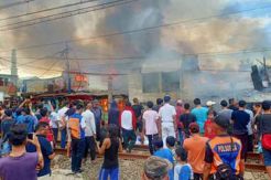 Ada Kebakaran, Kereta Tujuan Rangkasbitung Tertahan di Stasiun Kebayoran