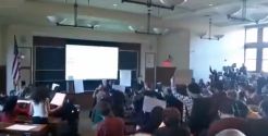 Mahasiswa Harvard Walk Out Saat Dubes Israel Bicara