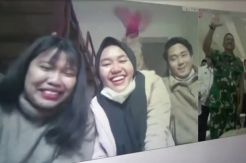 Tangis Bercampur Haru Warnai Video Conference 3 Mahasiswa asal Lamongan di Wuhan