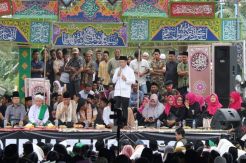 Cek Endra Gandeng Gus Miftah di Tablik Akbar, Massa Teriakkan Kito CE Bae