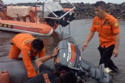 Panik Kapal Terbakar, Seorang Penumpang Lompat ke Laut dan Hilang