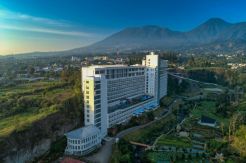 Le Eminence Hotel Puncak...