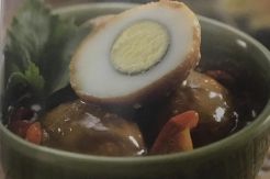 Telur Dipadu Sambal Goreng Petis, Pas Rasanya!