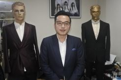 Sosok di Balik Busana Pengantin Suami Isyana Sarasvati