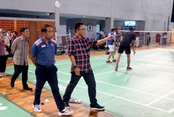 Menpora Tinjau Persiapan...