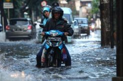 Hingga Minggu Pagi, 13 RW di Jakarta Masih Tergenang