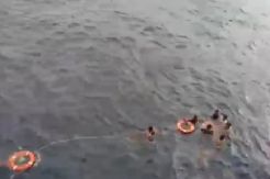 Aksi Heroik 7 Prajurit Kostrad Selamatkan Penumpang yang Jatuh di Tengah Laut