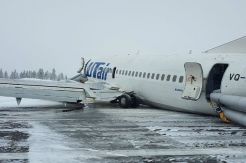 Pesawat Rusia Bawa 94 Orang Lakukan Belly Landing, Tak Ada Luka