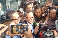 Usai Diperiksa, Zulhas Ngaku Tak Berikan Izin Alih Fungsi Hutan di Riau
