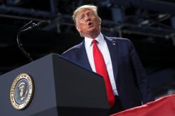 Trump Desak Rusia Hentikan Dukungan Terhadap Assad