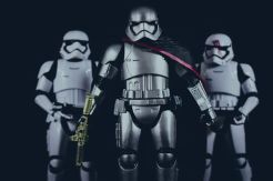 Perangi Corona, Inggris Terjunkan Pasukan Star Wars