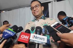Hadiri Sidang Paripurna, Anies Harap DPRD Segera Proses Cawagub