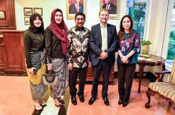 Temui Machfud Arifin, Wakil Dubes Inggris Bahas Masa Depan Surabaya