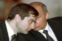 Perang Pecah di Ukraina Timur, Putin Pecat Ideolog Terkemuka Kremlin