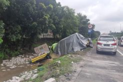 Sopir Mengantuk, Truk Tangki Hantam Truk Hebel di Tol Jakarta-Tangerang