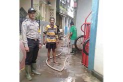 Banjir di Bidara Cina Surut, Warga Tinggalkan Pengungsian