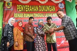 Regal Springs Indonesia Rehab Rumah Warga Tak Mampu di Wonogiri