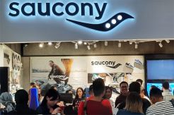 Saucony Indonesia Gandeng Blibli.com Kenalkan Lagi Sepatu Lari Era 94