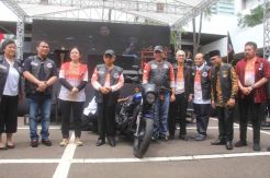 Wapres  Bergaya ala Anak Motor Bareng Komunitas MBI