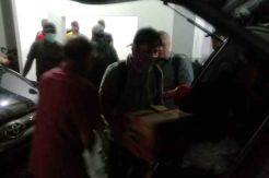 Geledah Kantor Pengacara di Surabaya, Petugas KPK Bawa Koper dan Kardus