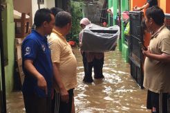 Rumah Terendam Banjir, Warga Margahayu Minta Dibuatkan Dapur Umum