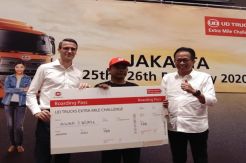 Keahlian Pengemudi UD Trucks Ditantang dalam Kompetisi Extra Mile Challenge