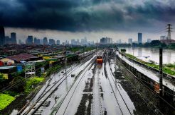 Ratusan RW Terendam Banjir, Jakarta Butuh Solusi Ekstrem