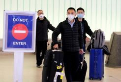 Trump Minta Dana Rp35 Triliun untuk Perangi Virus Corona