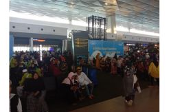 Penerbangan ke Saudi Ditutup, Jamaah Umrah Menumpuk di Bandara Soetta