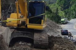 Diduga Galian Ilegal, Ekskavator di Sungaipenuh Dipasangi Police Line