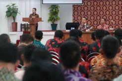 Bupati Landak Berikan Edukasi Perpajakan Kepada Kepala Desa
