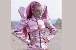 Di Video Klip Terbaru, Lady Gaga Kenakan Aksesoris Karya Desainer Indonesia