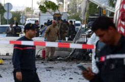 Bom Bunuh Diri Kembar Hantam Kedutaan AS di Tunisia, Satu Tewas