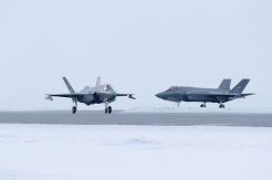 Pertama Kali, Jet Siluman F-35 Berhadapan dengan Pesawat Rusia