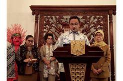 Antisipasi Corona, DKI Imbau Batasi Jabat Tangan dan Kontak Fisik